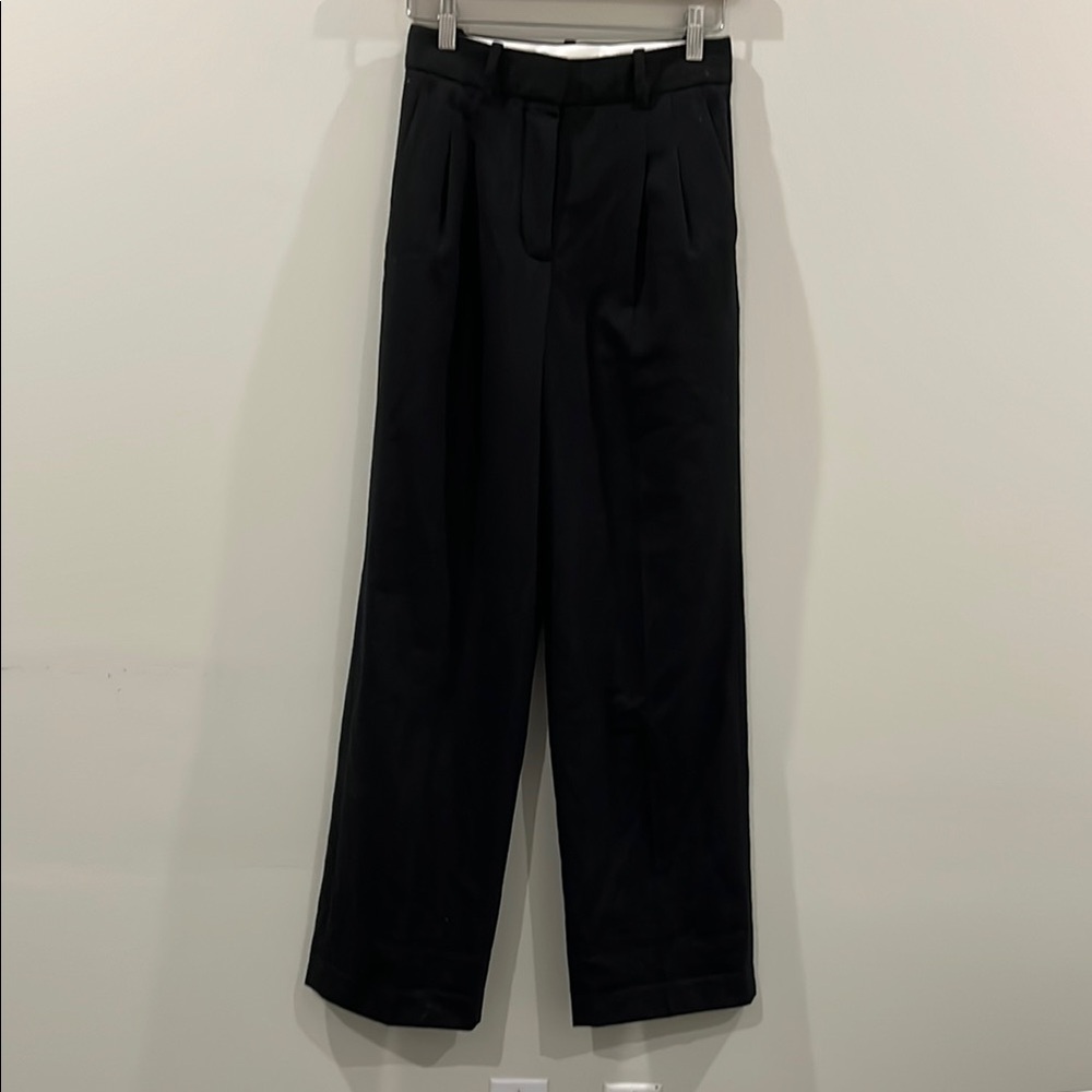 Effortless Pants Classic Black Pleated Trousers